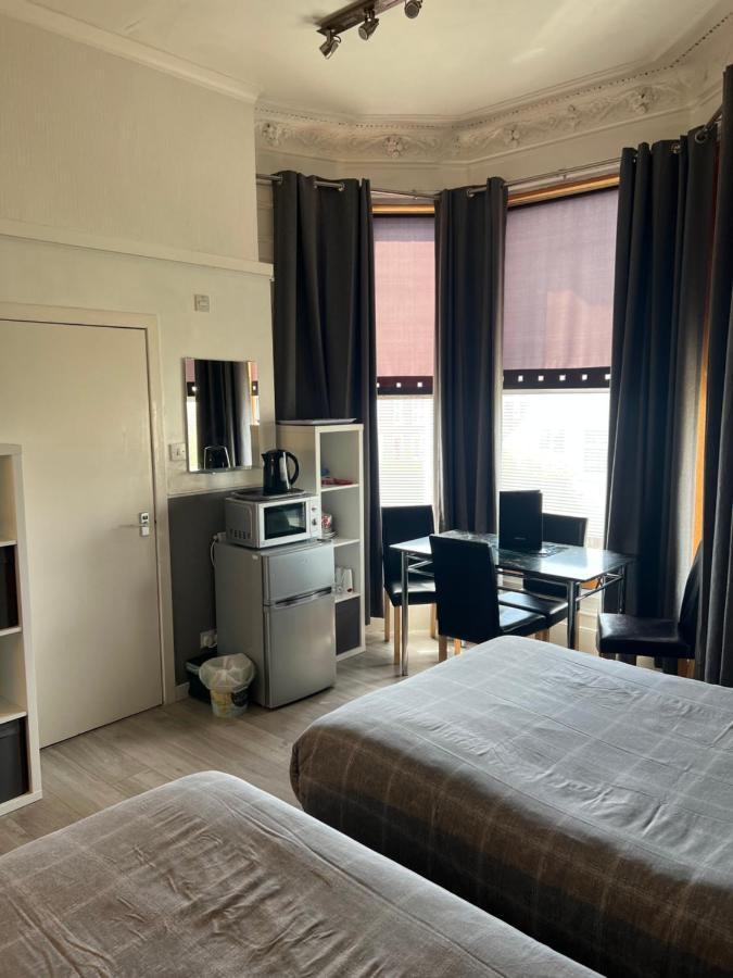 Mccoinnich Rooms Dundee Exteriör bild