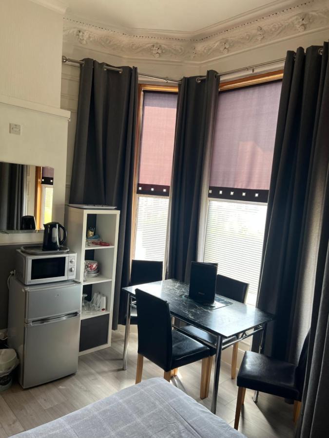 Mccoinnich Rooms Dundee Exteriör bild